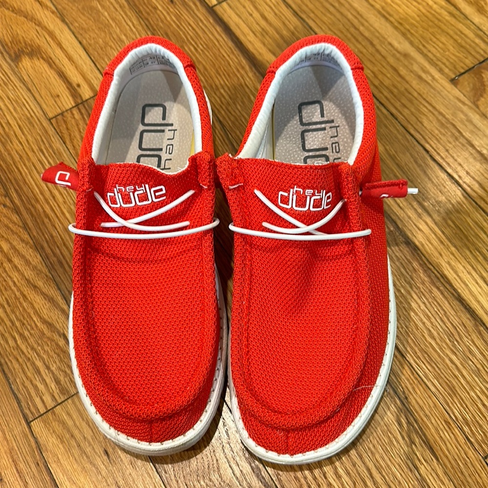 Hey Dudes like new